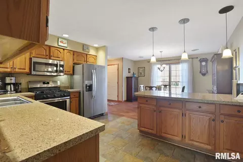 104 Verona Dr, Springfield, IL 62703 photo 9
