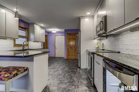 5008 Mountain View Dr, Springfield, IL 62711 photo 13