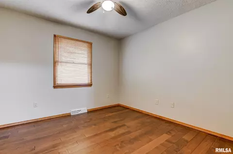 1201 Dani Ln, Springfield, IL 62712 photo 18