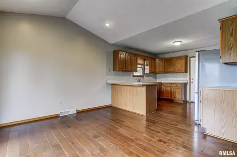 1201 Dani Ln, Springfield, IL 62712 photo 12