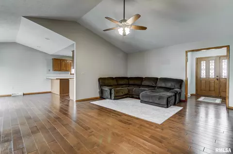 1201 Dani Ln, Springfield, IL 62712 photo 7