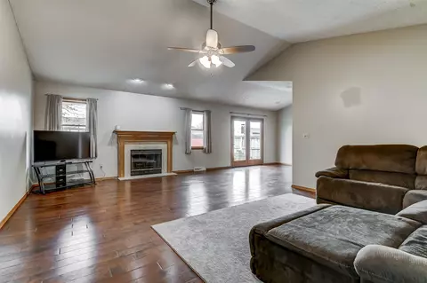 1201 Dani Ln, Springfield, IL 62712 photo 10