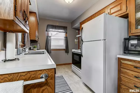 1932 Marland St, Springfield, IL 62703 photo 8