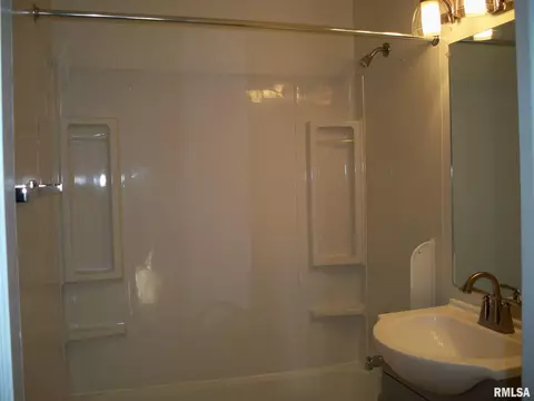 5 W Grand Ct, Springfield, IL 62704 photo 14