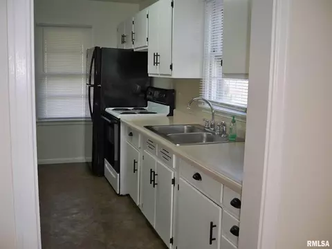 5 W Grand Ct, Springfield, IL 62704 photo 6