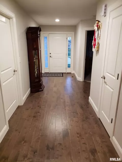 3715 Alder Wood Dr, Springfield, IL 62712 photo 3