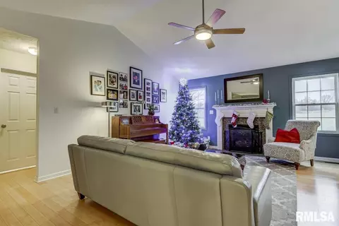 3725 Carney Blvd, Springfield, IL 62712 photo 13