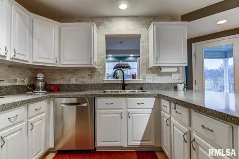 3725 Carney Blvd, Springfield, IL 62712 photo 5