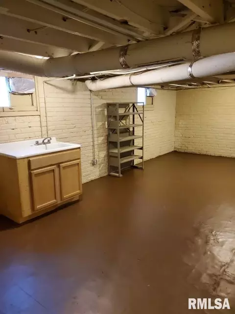 1319 N 2nd St S, Springfield, IL 62702 photo 12