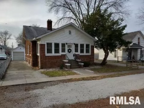 1319 N 2nd St S, Springfield, IL 62702 photo 1