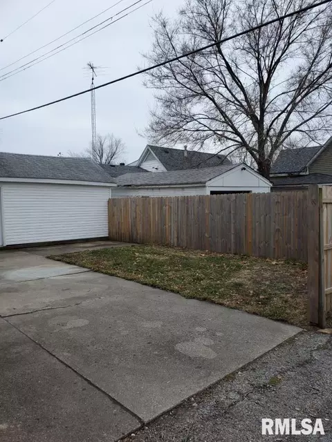 1319 N 2nd St S, Springfield, IL 62702 photo 19