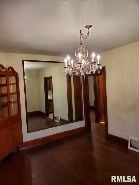 1319 N 2nd St S, Springfield, IL 62702 photo 7