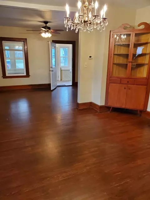 1319 N 2nd St S, Springfield, IL 62702 photo 3