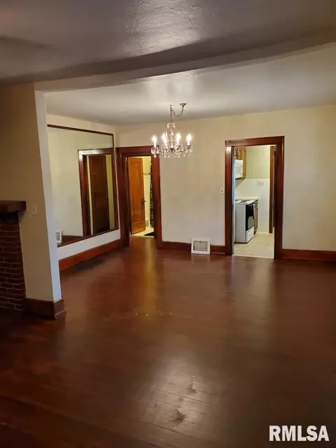 1319 N 2nd St S, Springfield, IL 62702 photo 4