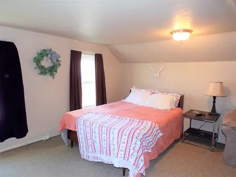 214 E Holmes St, Oneida, IL 61467 photo 18