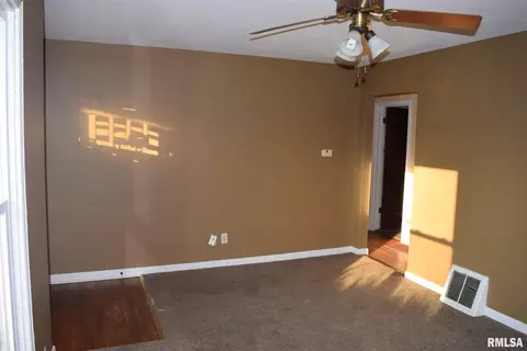 3000 S Thayer St, Springfield, IL 62704 photo 5