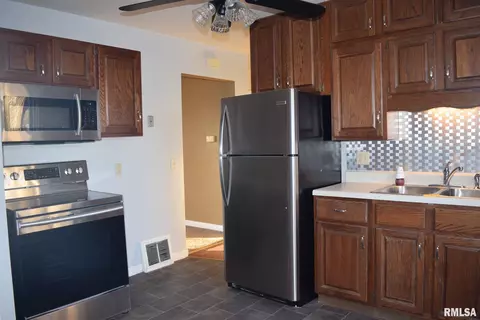 3000 S Thayer St, Springfield, IL 62704 photo 12