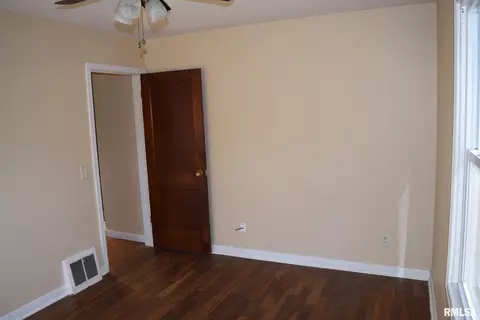 3000 S Thayer St, Springfield, IL 62704 photo 7