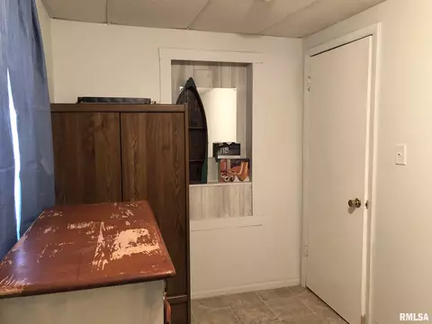 952 N Ohio St, Springfield, IL 62702 photo 29