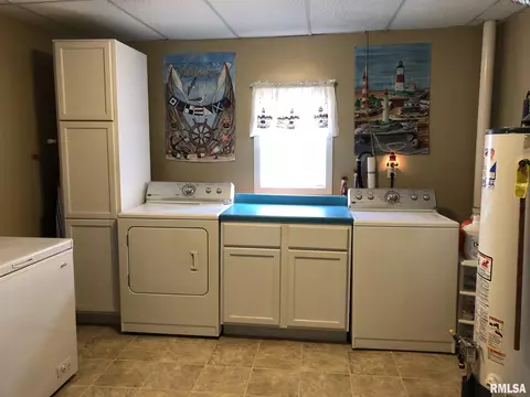 952 N Ohio St, Springfield, IL 62702 photo 17