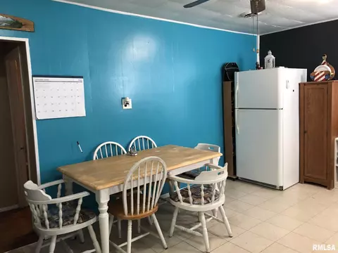 952 N Ohio St, Springfield, IL 62702 photo 5