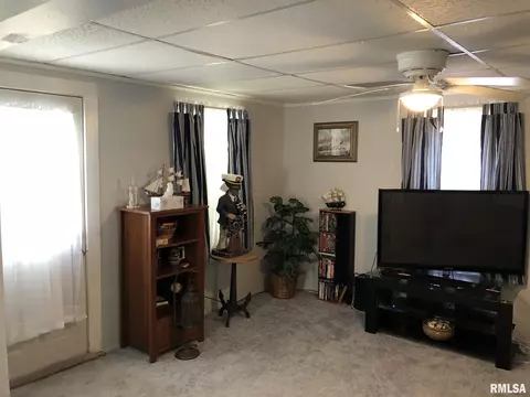 952 N Ohio St, Springfield, IL 62702 photo 14