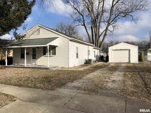 952 N Ohio St, Springfield, IL 62702 photo 1