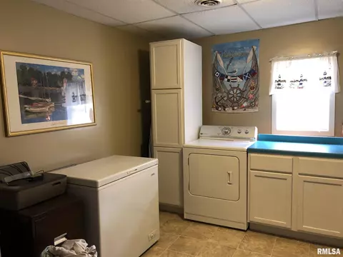 952 N Ohio St, Springfield, IL 62702 photo 18