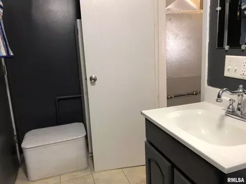 952 N Ohio St, Springfield, IL 62702 photo 16