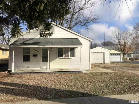 952 N Ohio St, Springfield, IL 62702 photo 2