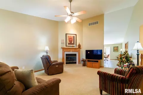 4406 Castle Pines Dr, Springfield, IL 62711 photo 4