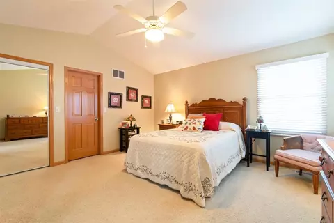 4406 Castle Pines Dr, Springfield, IL 62711 photo 10