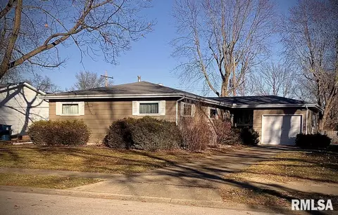 208 Kenyon Dr, Springfield, IL 62704 photo 1