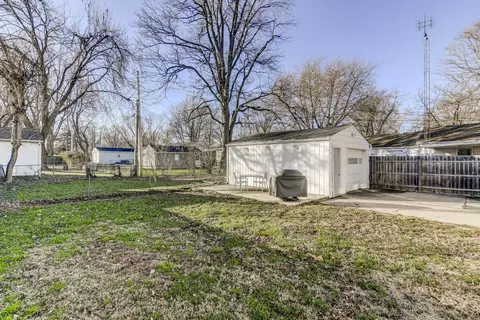 10 Windsor Rd, Springfield, IL 62702 photo 2