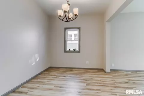 167 N Illinois St, Springfield, IL 62702 photo 8