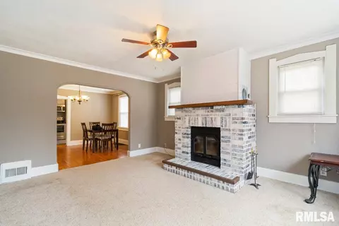 2440 S Lowell Ave, Springfield, IL 62704 photo 3