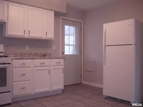 45 Midland Ct, Springfield, IL 62702 photo 5