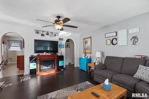 2517 S Pasfield St, Springfield, IL 62704 photo 4