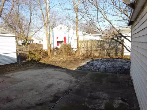 305 Farley St, Springfield, IL 62703 photo 3