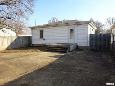 2829 S Walnut St, Springfield, IL 62704 photo 11