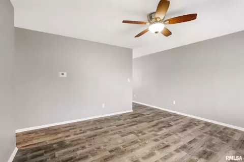 3404 S Spring St, Springfield, IL 62703 photo 3