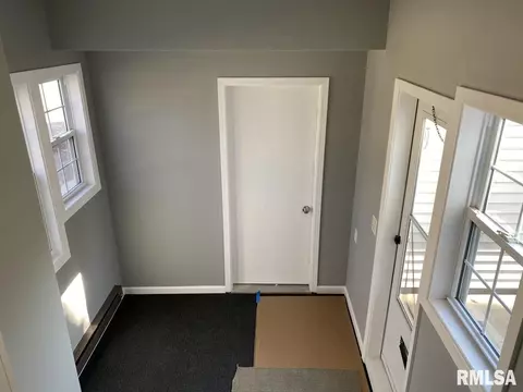 113 E Main St, Thayer, IL 62689 photo 10