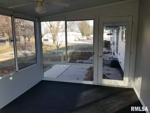 113 E Main St, Thayer, IL 62689 photo 23