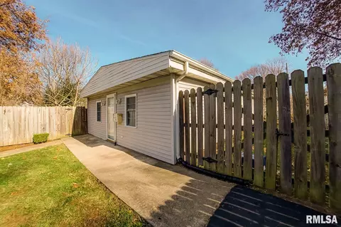 722 Patton Ave, Springfield, IL 62702 photo 3