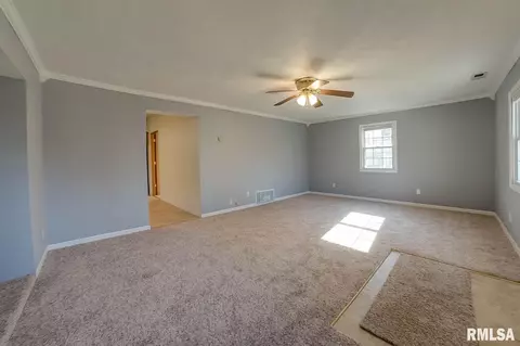 722 Patton Ave, Springfield, IL 62702 photo 5