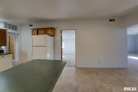 722 Patton Ave, Springfield, IL 62702 photo 10