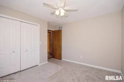 3008 Sutherland Rd, Springfield, IL 62702 photo 9