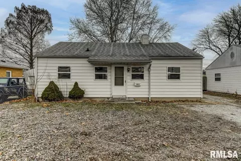 1021 W Iles Ave, Springfield, IL 62704 photo 1