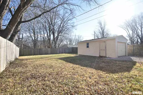 3324 Mars Ave, Springfield, IL 62707 photo 2