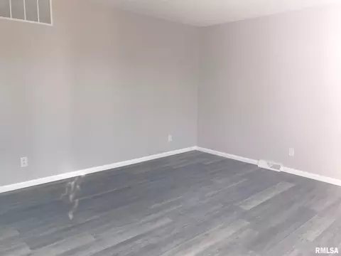 2008 Stanhope Rd, Springfield, IL 62702 photo 10